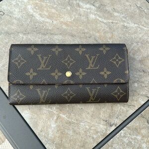 LV Sarah wallet